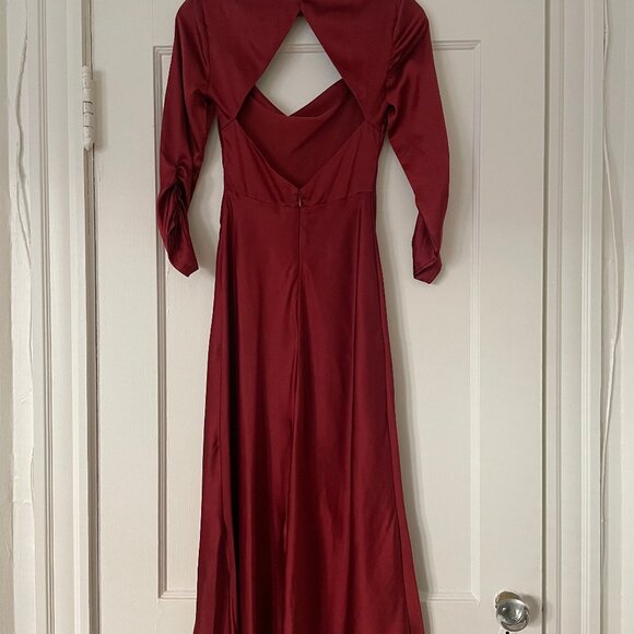 ASTR The Label Gracie Long Sleeve Dress in Merlot - Picture 2 of 2